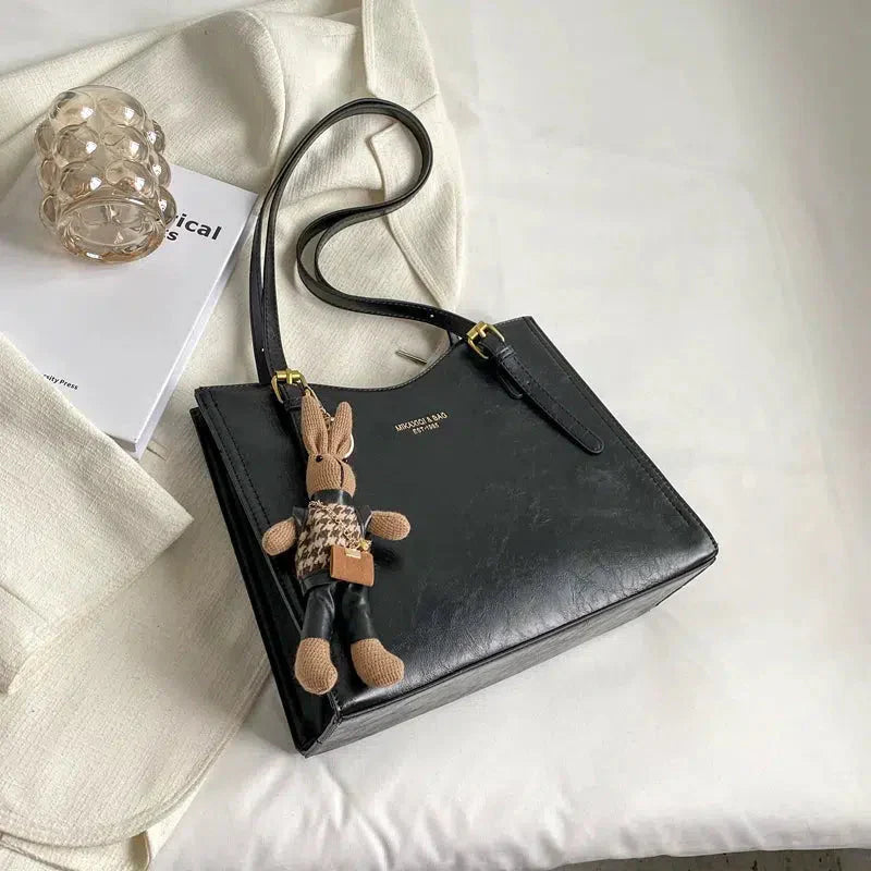 CELINA | TORBA CHARMBUN