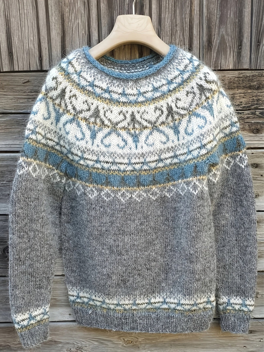 Elina – Warm sweater with soft winter details
